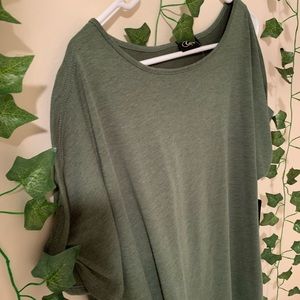 Stitch fix new with tags green shirt with slits on the arms